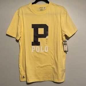 New with tags Ralph Lauren’s men’s medium T shirt